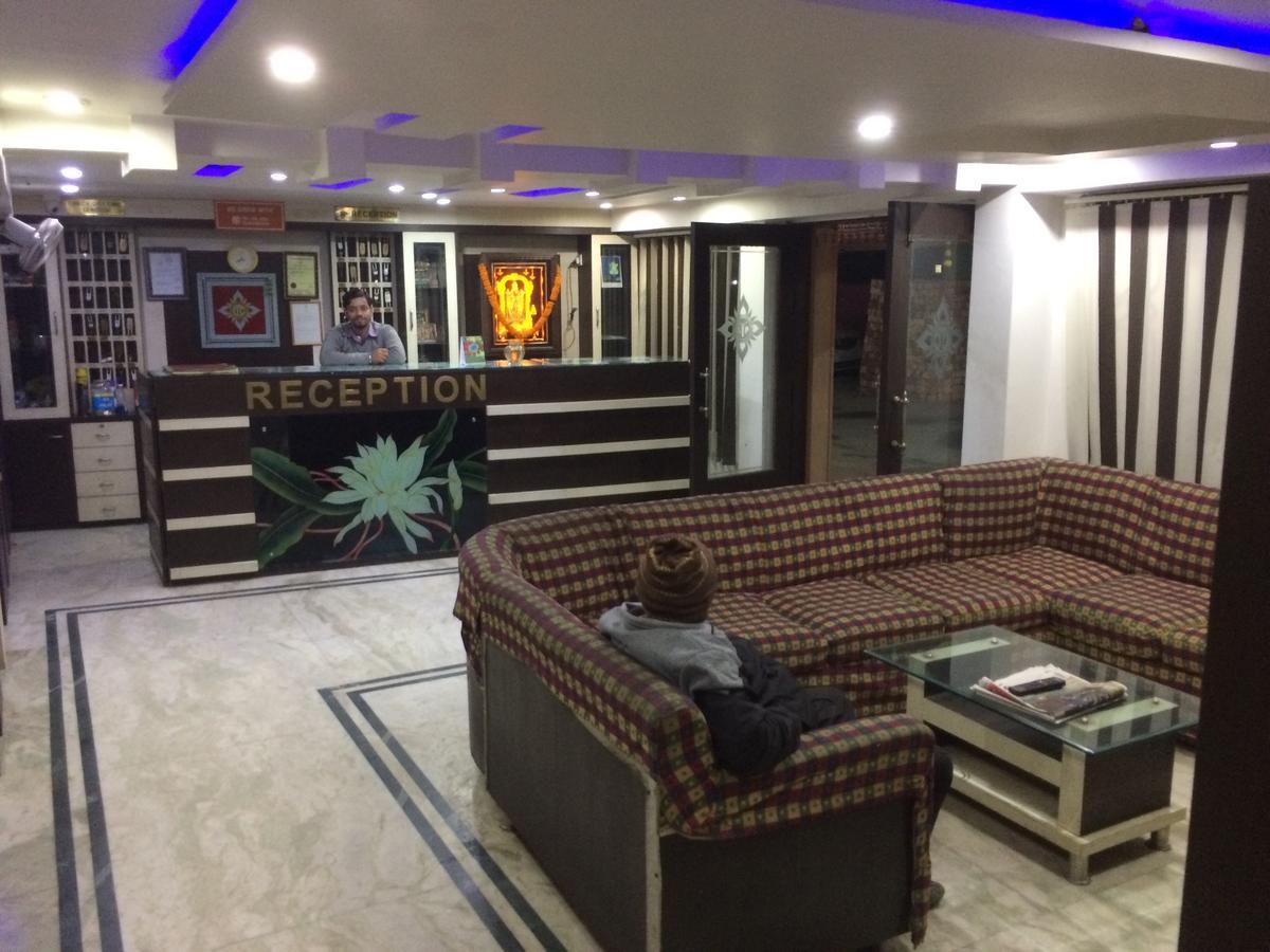 Oyo 16064 Tirupati Lodge Siliguri Zewnętrze zdjęcie