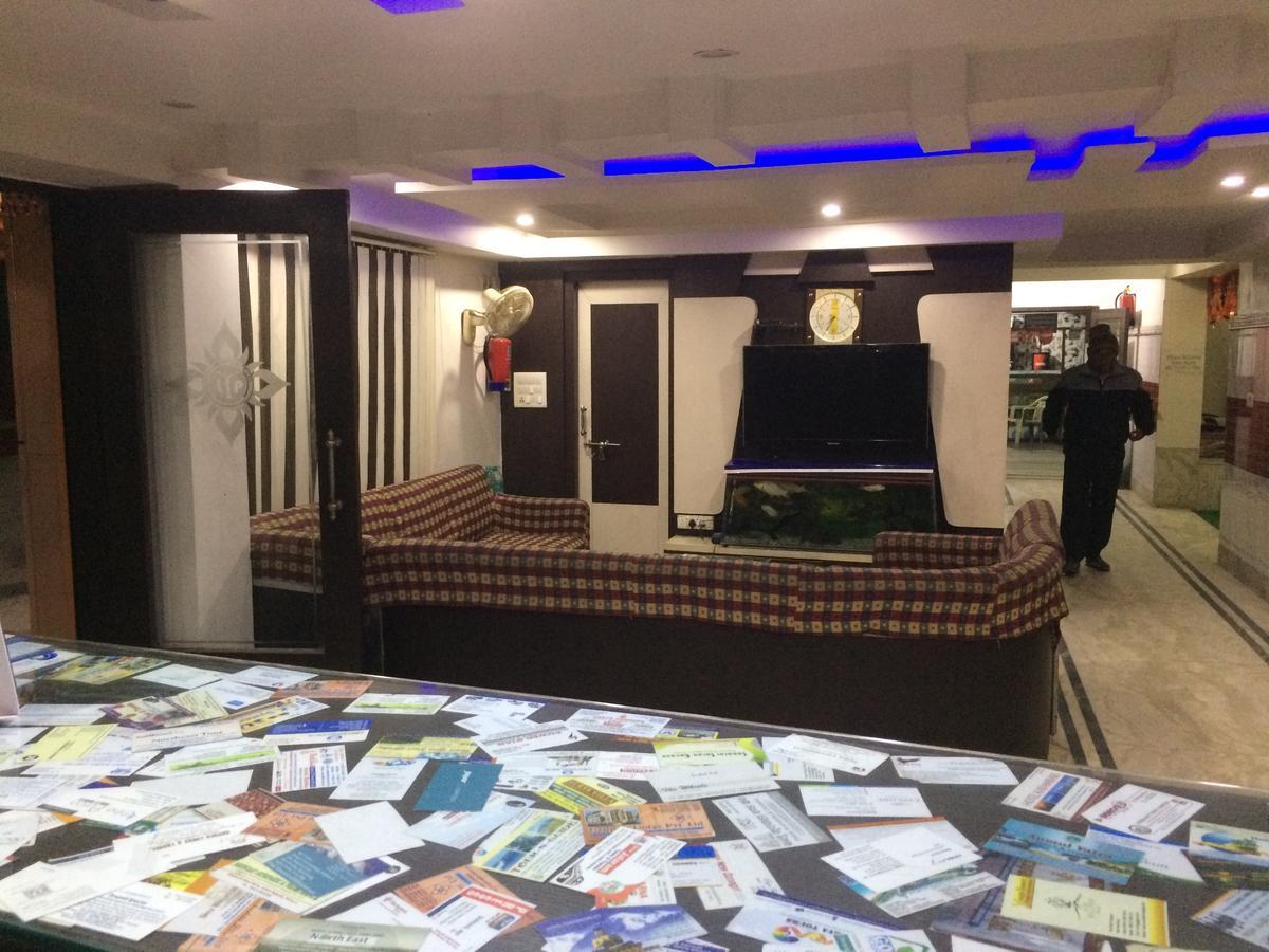 Oyo 16064 Tirupati Lodge Siliguri Zewnętrze zdjęcie